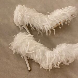 White feather fur pointed toe pump heel 6
